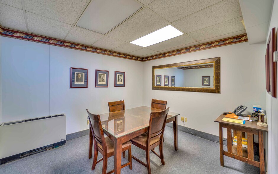 More Photos Of 145 S Jackson St, Jackson Loft Creative Space For Sale