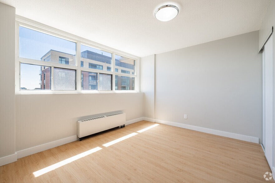 More Photos Of 1161-1171 Wellington St, Ottawa Apartments For Lease