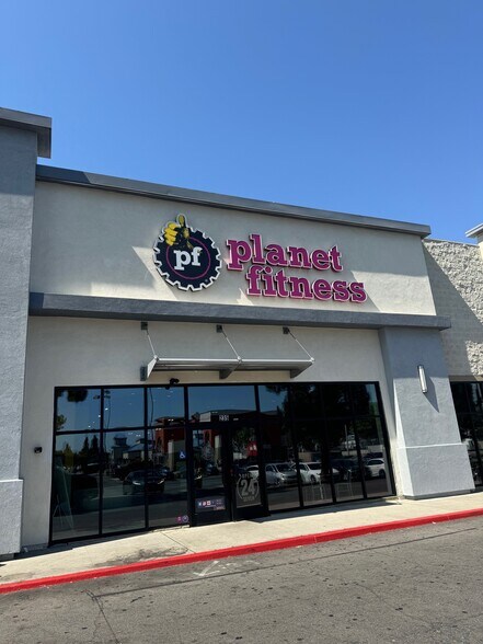 More Photos Of 200-223 E Compton Blvd, Compton Unknown For Lease