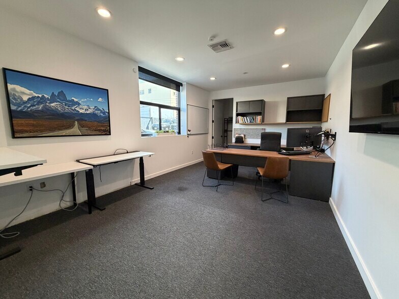 More Photos Of 450 S Raymond Ave, Pasadena Warehouse For Sale