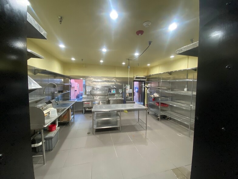 More Photos Of 38-46 E Colorado Blvd, Pasadena Storefront Retail Office For Lease