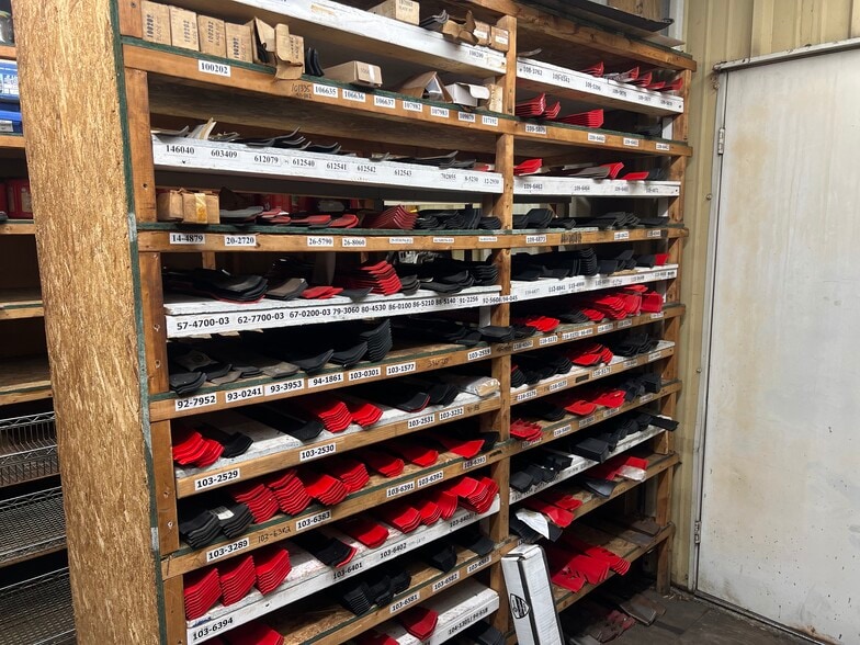 More Photos Of 10190 Old Indian Head Rd, Upper Marlboro Freestanding For Sale