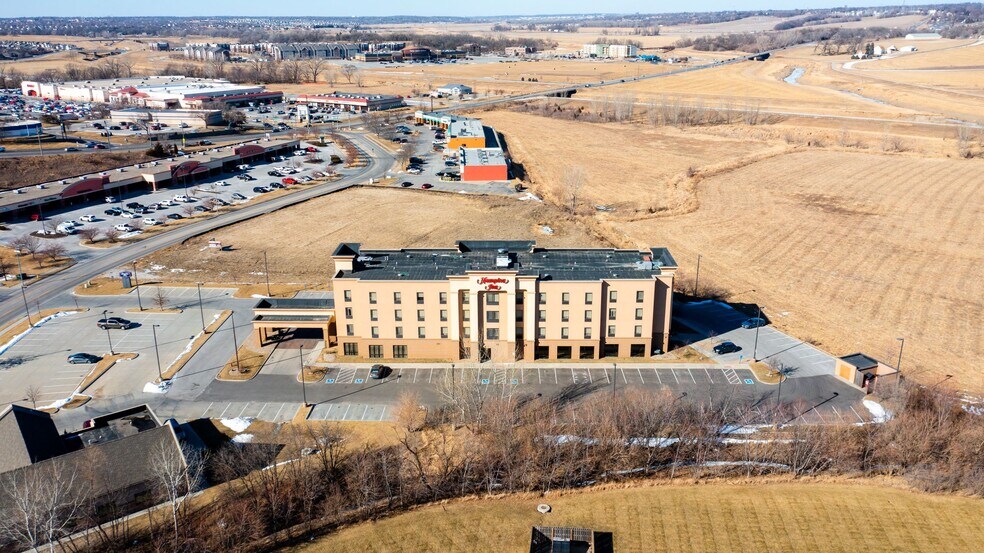 More Photos Of 3404 Samson Way, Bellevue Hotel For Sale