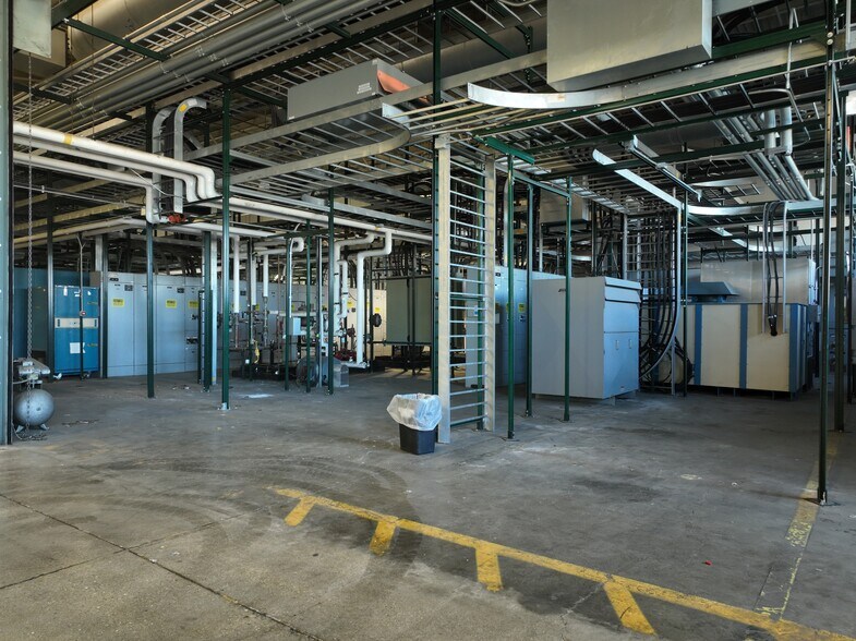 More Photos Of 4265 N 30th St, Milwaukee Industrial For Sale