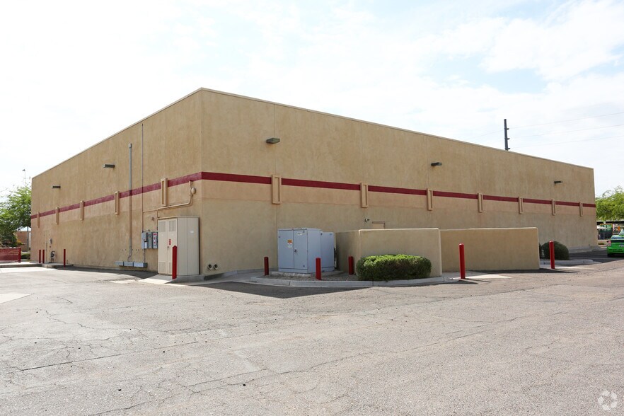 More Photos Of 1202 W University Dr, Mesa Freestanding For Lease