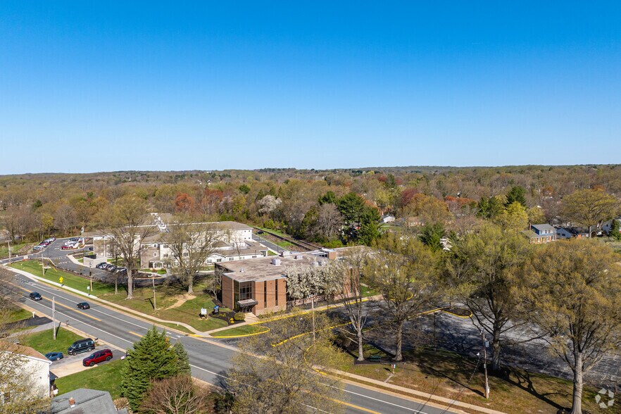Primary Photo Of 800 Barksdale Rd, Newark Office For Sale