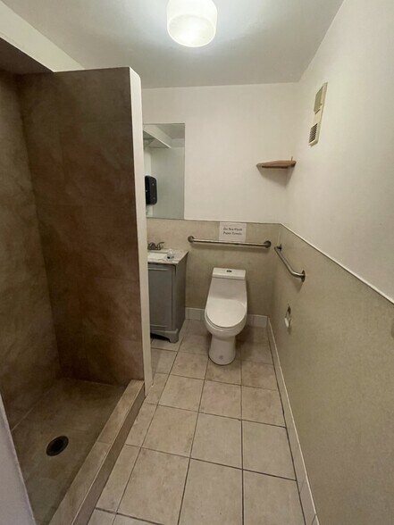 More Photos Of 4550 Kearny Villa Rd, San Diego Office For Sale