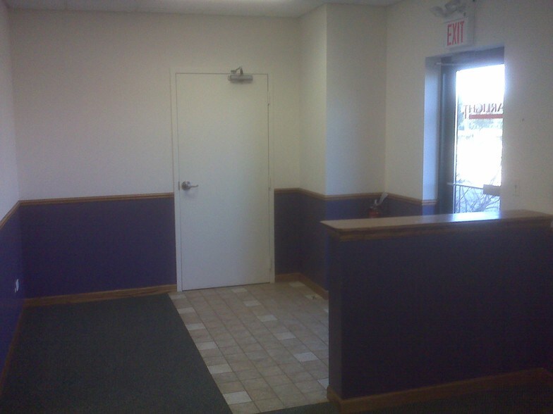 More Photos Of 1801-1803 Holian Dr, Spring Grove Manufacturing For Lease