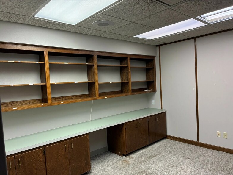 More Photos Of 937 SW 89th St, Oklahoma City Medical For Sale