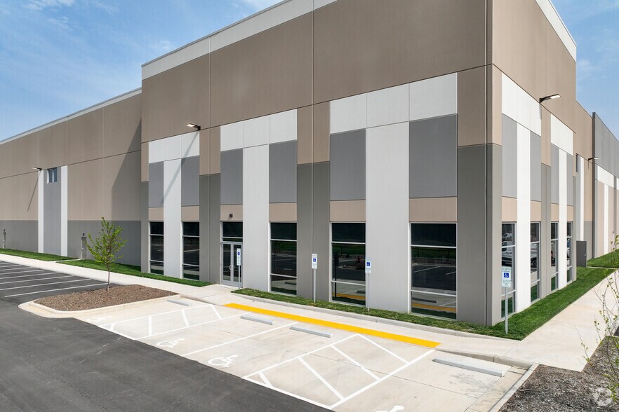 More Photos Of 1605 Piedmont Commerce Dr, Kernersville Warehouse For Lease
