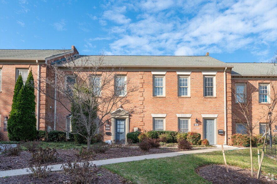 More Photos Of 5602-5654 Shields Dr, Bethesda Medical For Lease