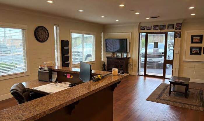 More Photos Of 33 Maxwell St, Lodi Warehouse For Lease