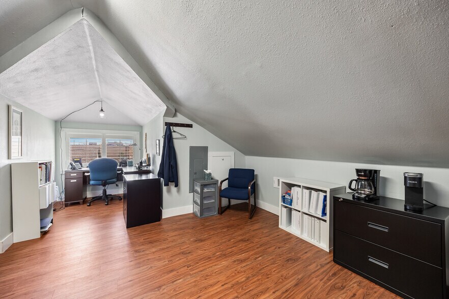 More Photos Of 203 N Alamo Rd, Rockwall Office For Sale