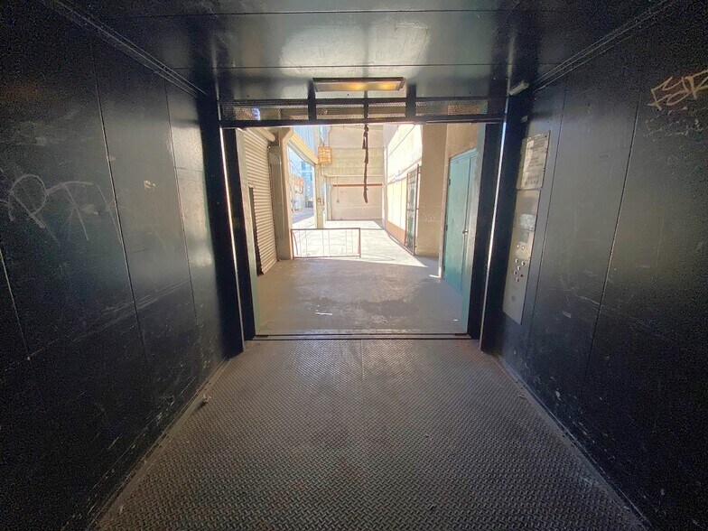 More Photos Of 1100 Wall St, Los Angeles General Retail For Lease