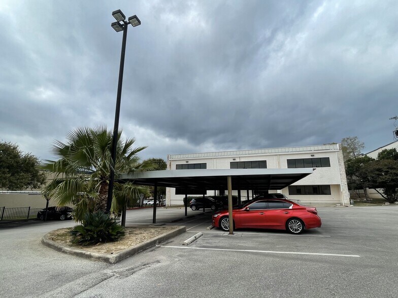 More Photos Of 14400 Northbrook Dr., San Antonio Unknown For Lease