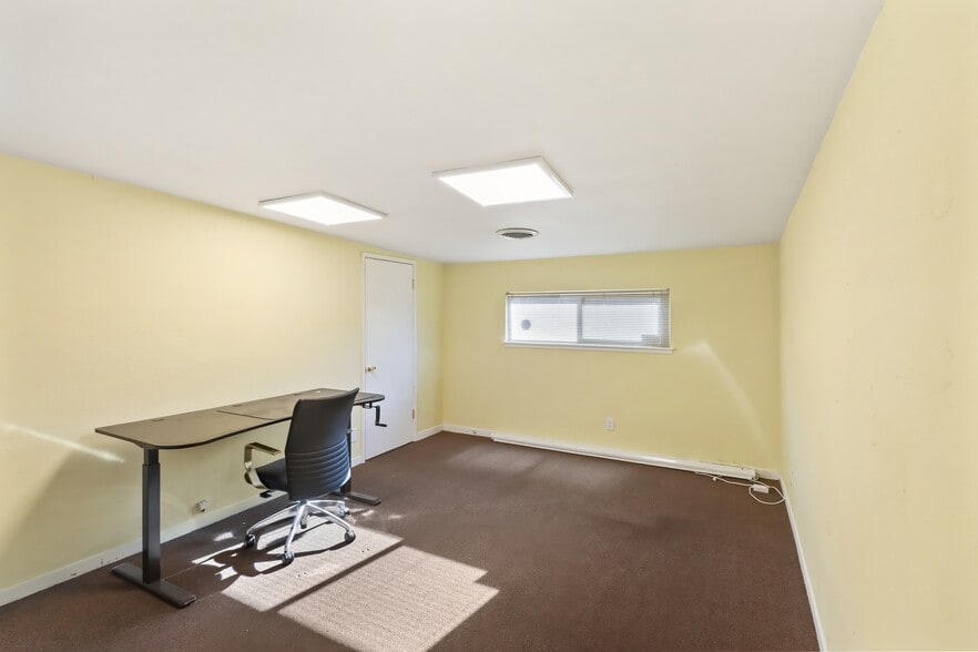 More Photos Of 4731 El Camino Ave, Carmichael Office For Sale