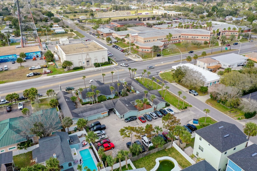 More Photos Of 1817-1835 N 3rd St, Jacksonville Beach Office For Lease