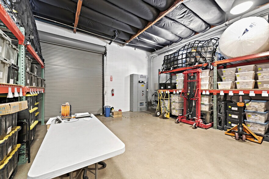 More Photos Of 1641 McGaw Ave, Irvine Research And Development For Lease