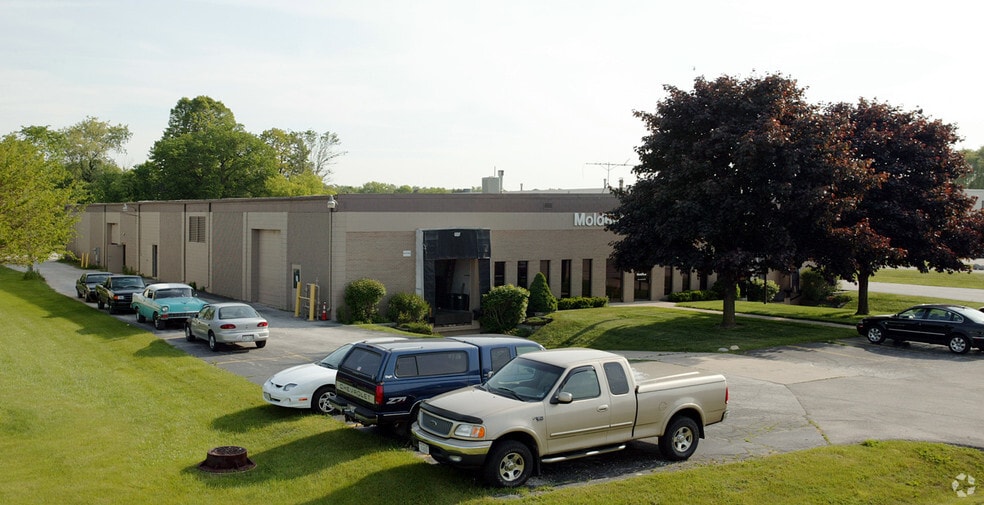 More Photos Of N29W22870 Marjean Ln, Waukesha Manufacturing For Lease