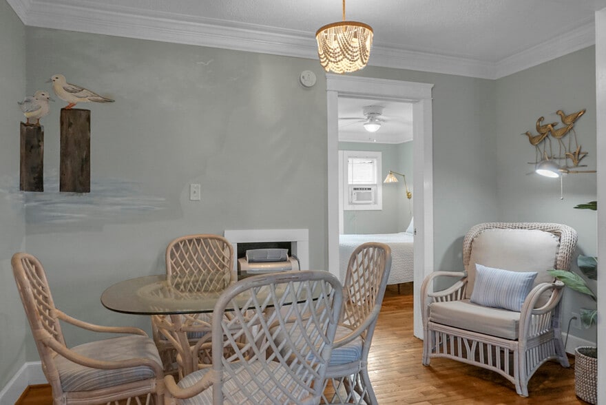 More Photos Of 205 Harper Ave, Carolina Beach Hotel For Sale