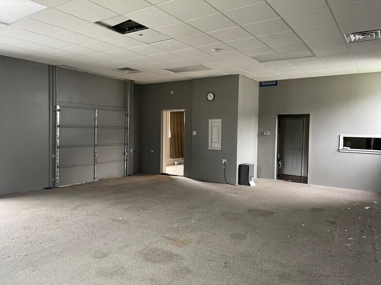More Photos Of 7379 E Furnace Branch Rd, Glen Burnie General Retail For Lease