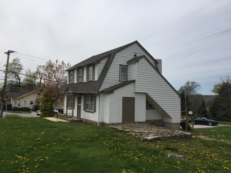 More Photos Of 397 W Lancaster Ave, Malvern Office For Sale