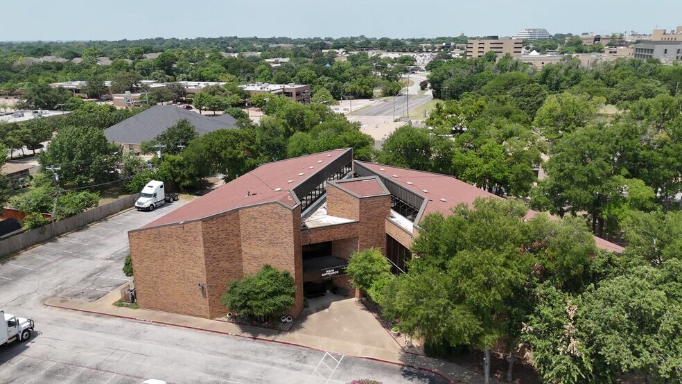Primary Photo Of 2275 Westpark Ct, Euless Office For Lease