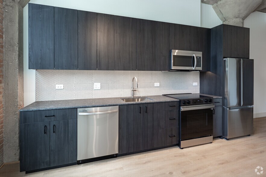 More Photos Of 871 N Franklin St, Chicago Apartments For Lease