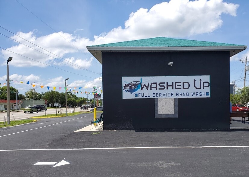 More Photos Of 1934 S Del Prado Blvd, Cape Coral Carwash For Sale