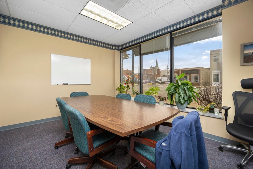 More Photos Of 419 W Market St, Sandusky Light Distribution For Sale