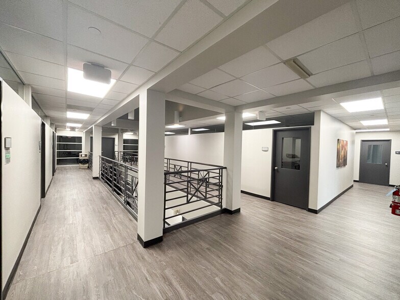 More Photos Of 3171 E Sunshine St, Springfield Office Residential For Lease