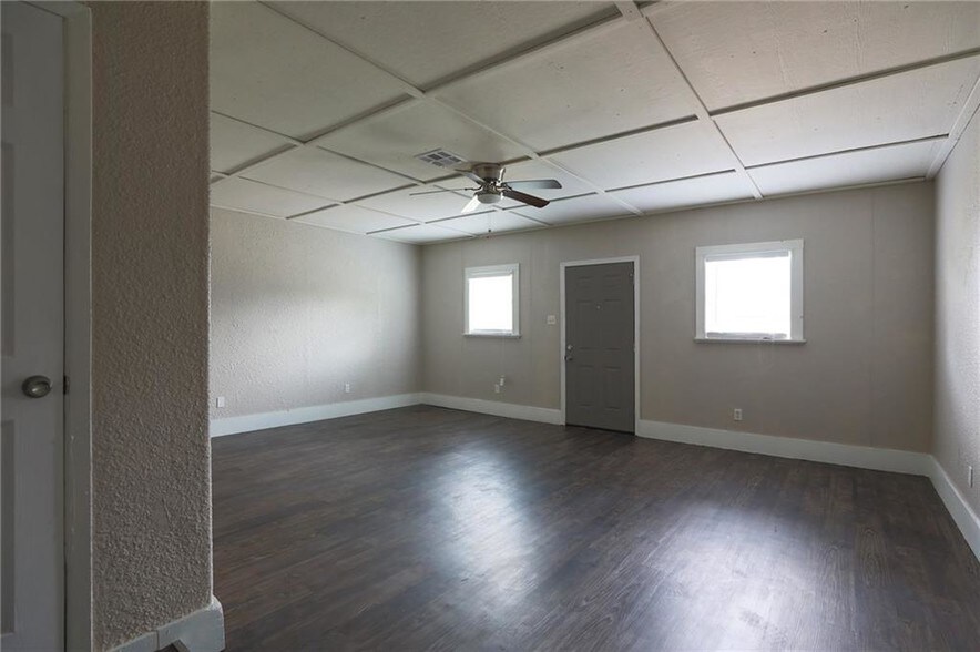 More Photos Of 1410 Ransom St, Pflugerville Office Residential For Lease