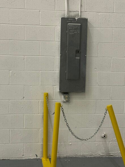 More Photos Of 1201 E 18th St, Owensboro Service For Lease