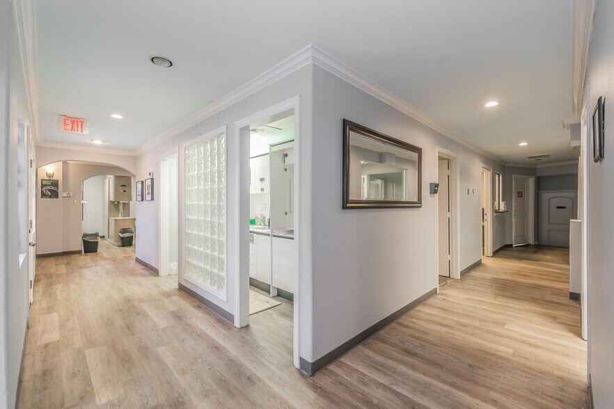 More Photos Of 2823 Kendale Dr, Dallas Medical For Sale