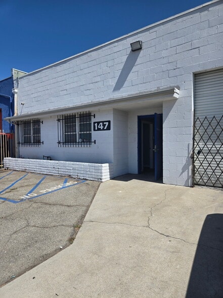 More Photos Of 147 W 155th St, Gardena Light Manufacturing For Sale