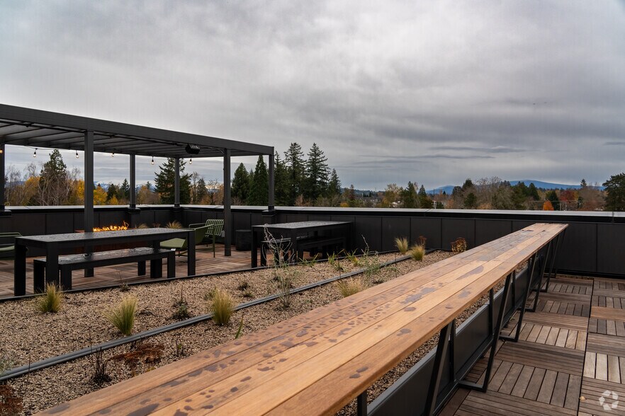 More Photos Of 492 NE 2nd St, Gresham Apartments For Lease