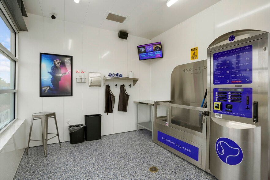 More Photos Of 5384 S Parker Rd, Aurora Carwash For Sale
