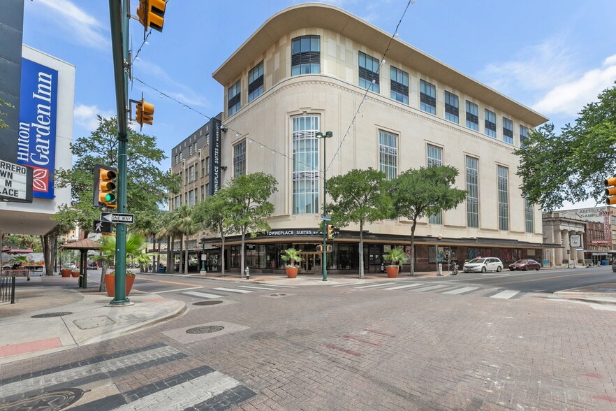 More Photos Of 409 E Houston St, San Antonio Hotel For Sale