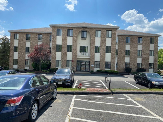 More Photos Of 221 Boston Post Rd E, Marlborough Office For Lease