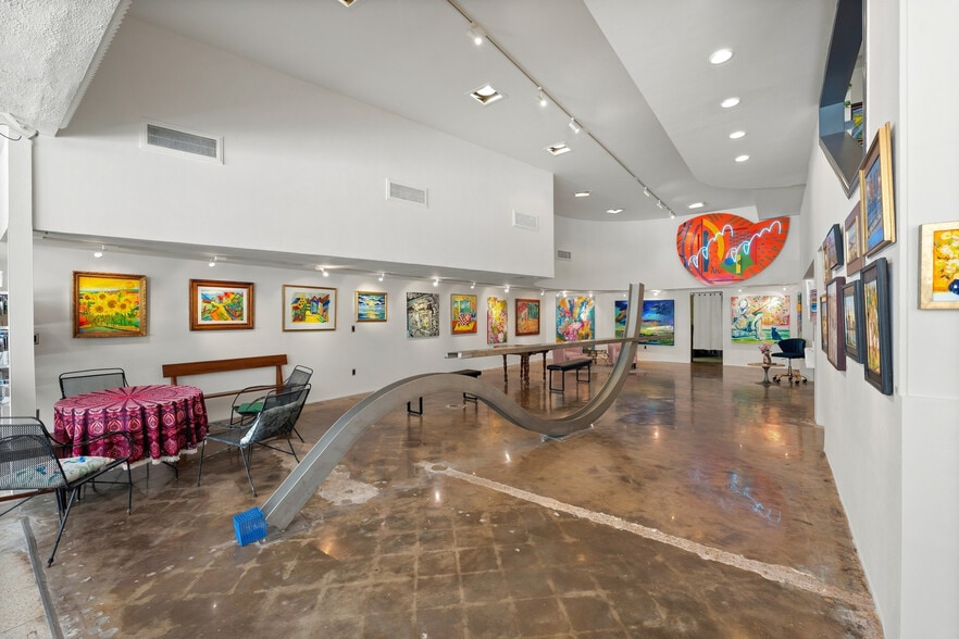 More Photos Of 515 22nd St, Galveston General Retail For Sale
