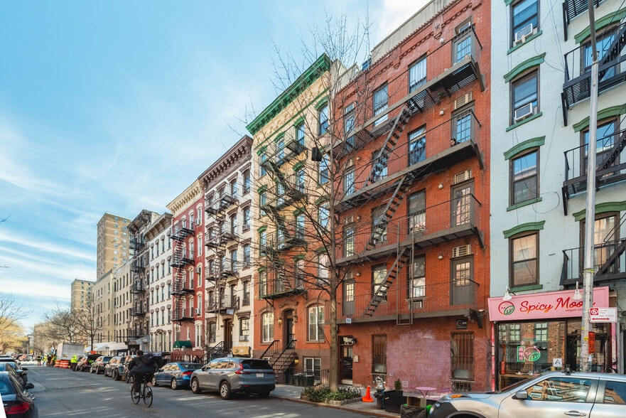 More Photos Of 332 E 6th St, New York Apartments For Sale