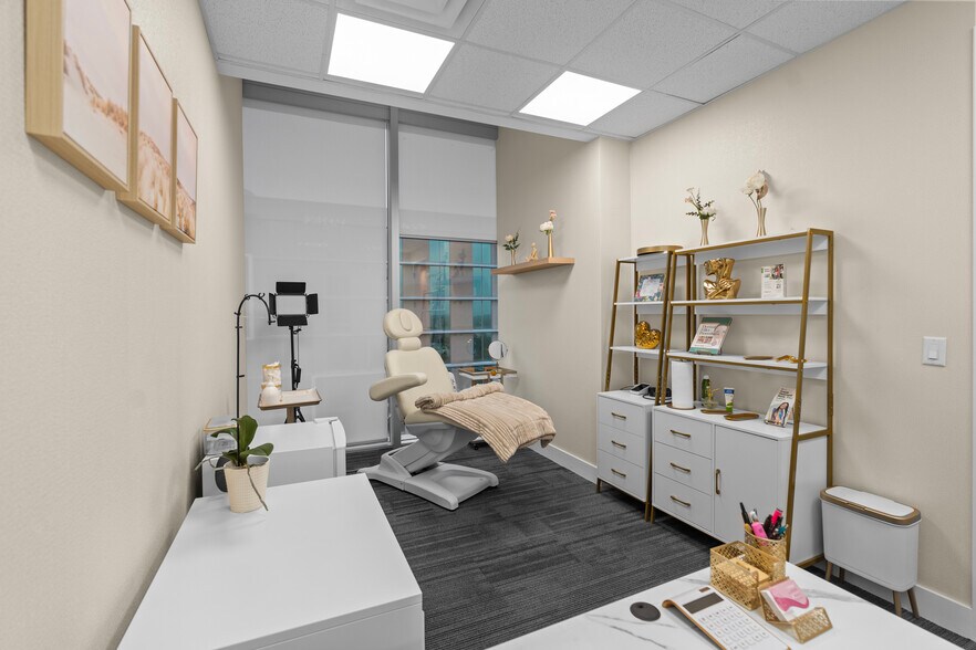More Photos Of 2820 NE 214th St, Aventura Loft Creative Space For Sale