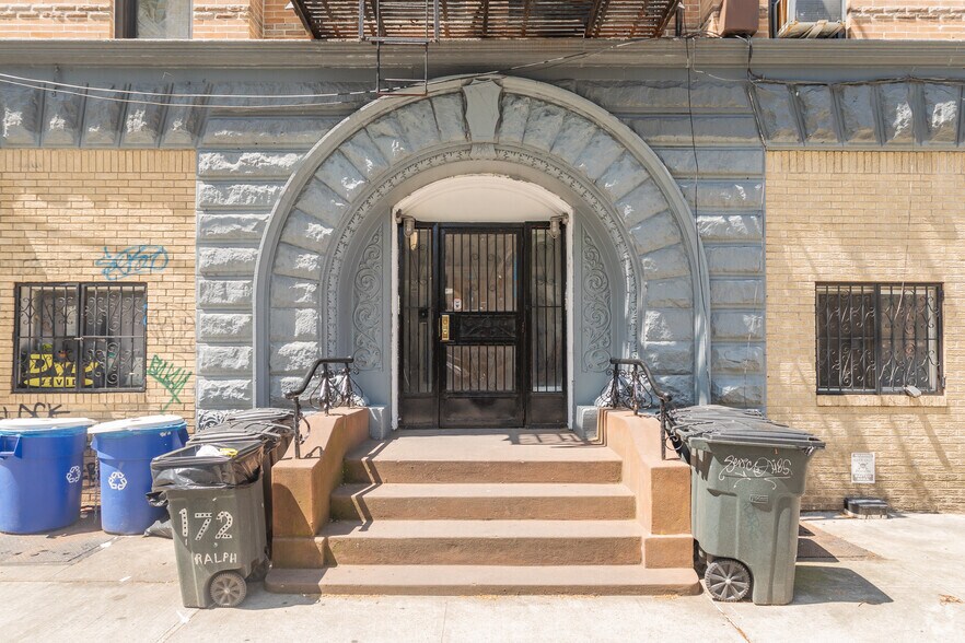 More Photos Of 692 Macon St, Brooklyn Apartments For Sale