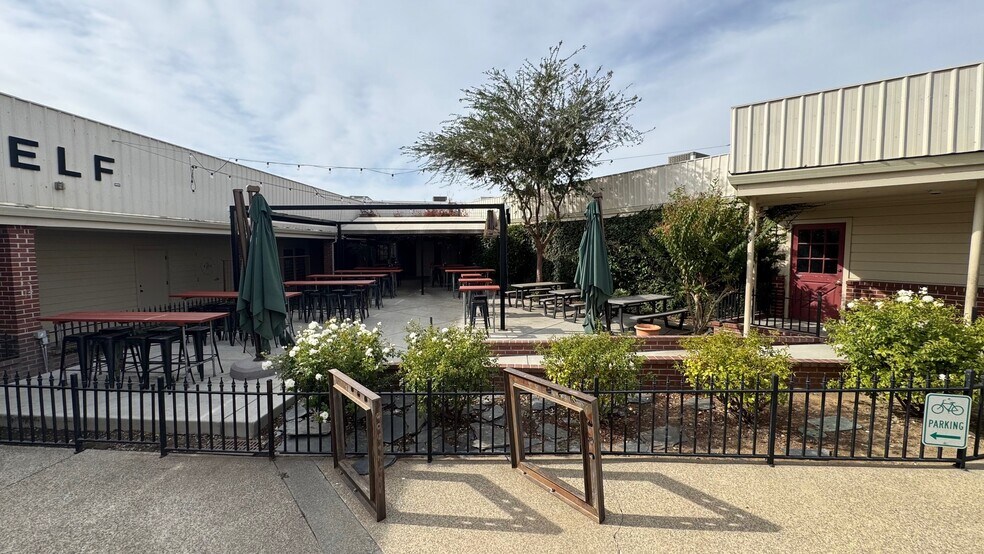More Photos Of 515-589 La Sierra Dr, Sacramento Unknown For Lease