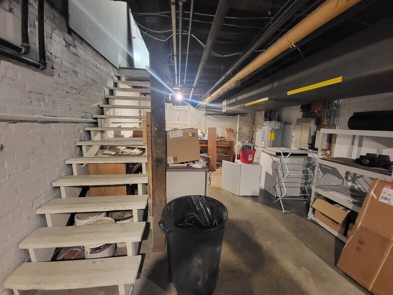 More Photos Of 327 Main St, Evansville Storefront For Sale