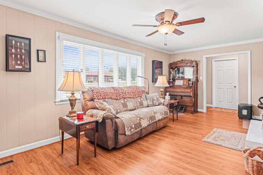 More Photos Of 128 Killian Farm Rd, Stanley Medical For Lease