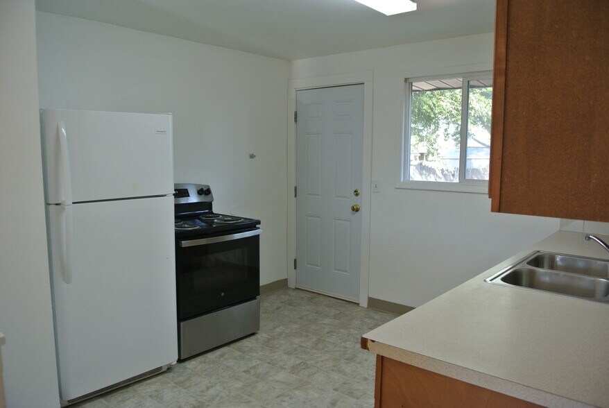 More Photos Of 6408-6412 N Normandie St, Spokane Multifamily For Sale