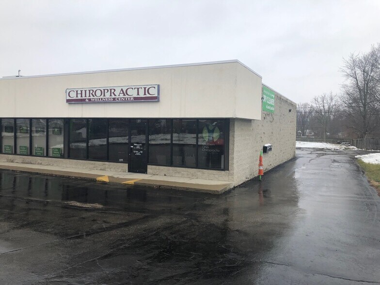 More Photos Of 810 Ohio Pike, Withamsville Office For Lease