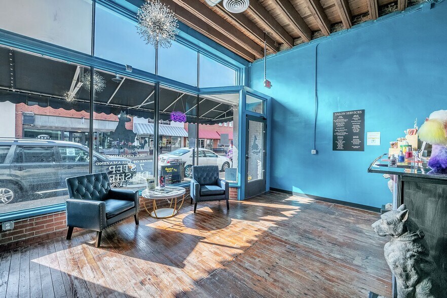 More Photos Of 107 N Raiford St, Selma Storefront Retail Residential For Sale