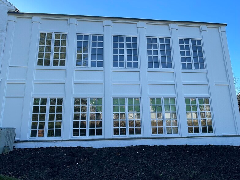 Primary Photo Of 100 John Robert Thomas Dr, Exton Office For Sale